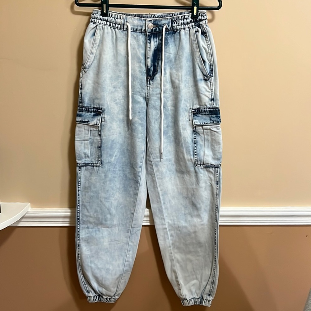 New Forever 21 retro 80’s/90’s looking acid wash jeans size small